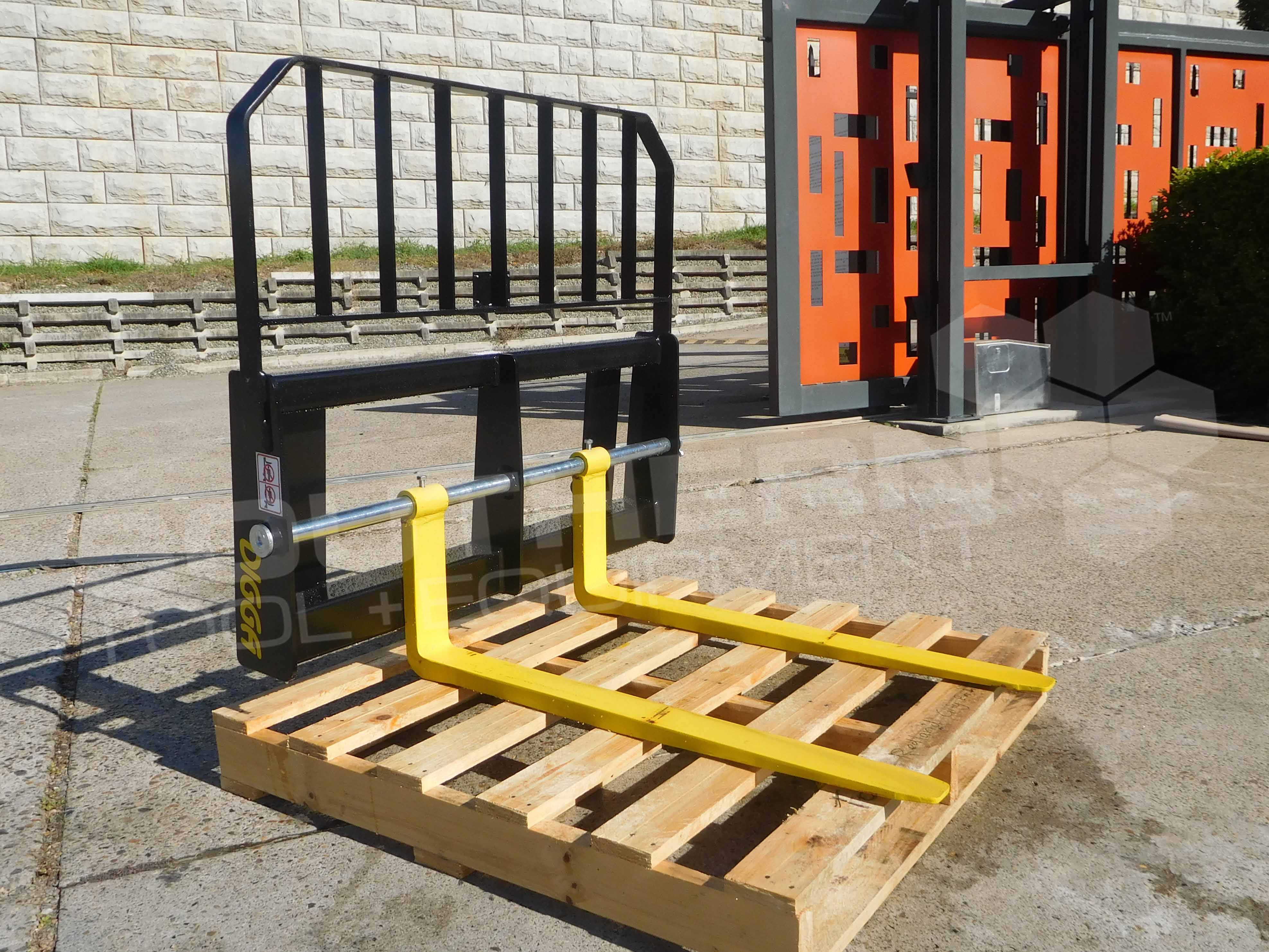 DIGGA 1600kg Toyota Skid Steer Pallet Forks – Southern Tool + Equipment ...