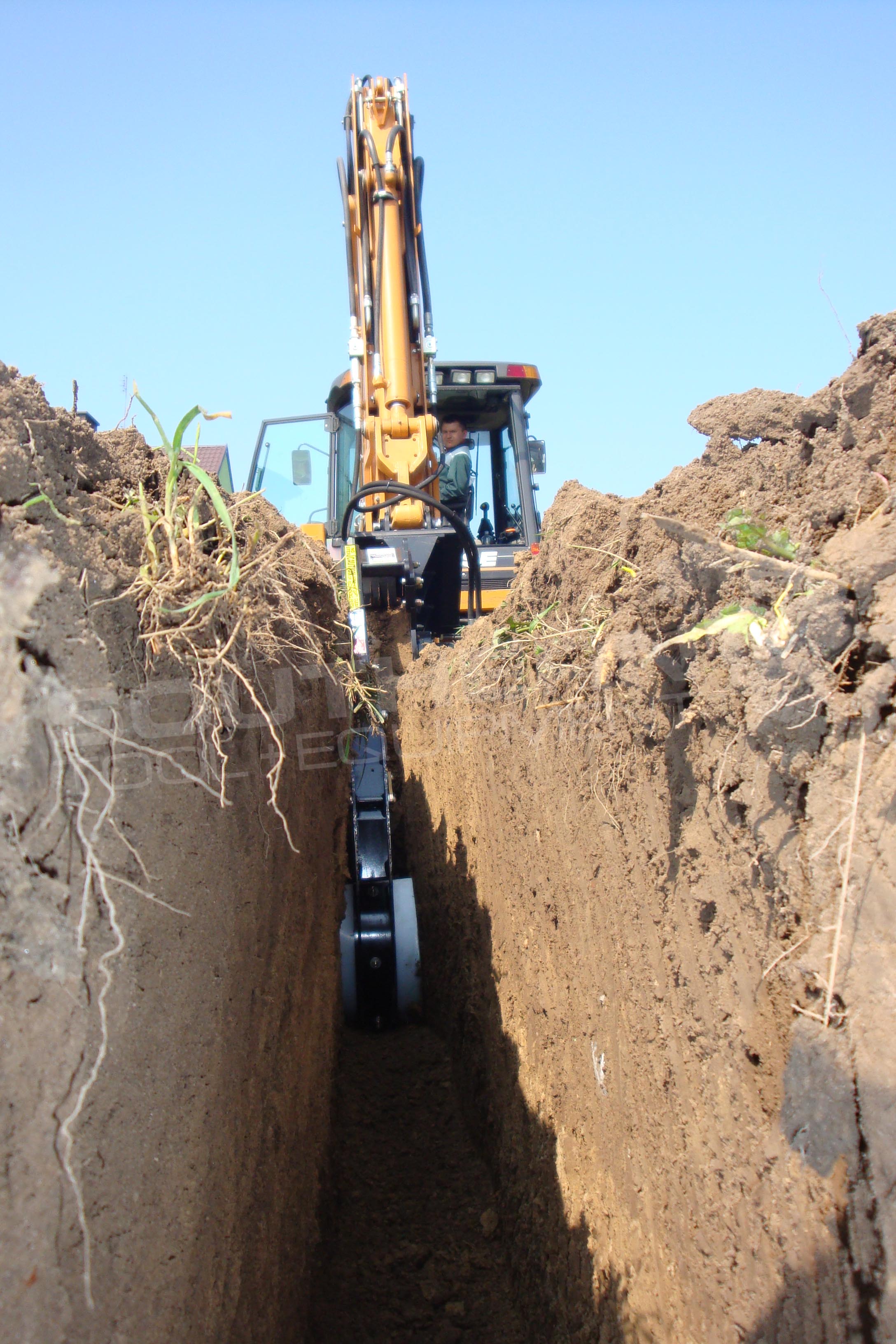 DIGGA Bigfoot XD 1200mm Backhoe Trencher – Southern Tool + Equipment Co ...